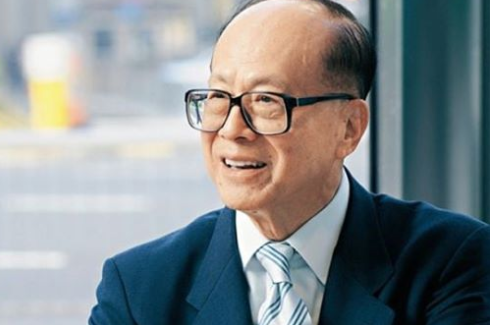 Li Ka-shing will soon buy half of the UK, with a total investment of  more than 338 billion Hong Kong dollars