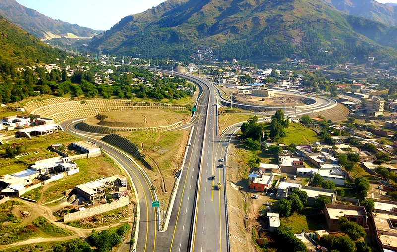 中巴經濟走廊重大交通專案喀喇昆侖公路二期（赫韋利揚—塔科特段）正式全線通車