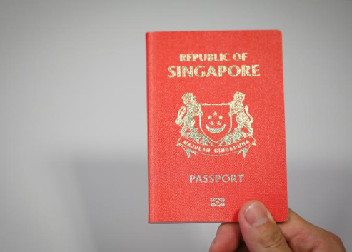 新加坡护照有效期将从五年增至十年